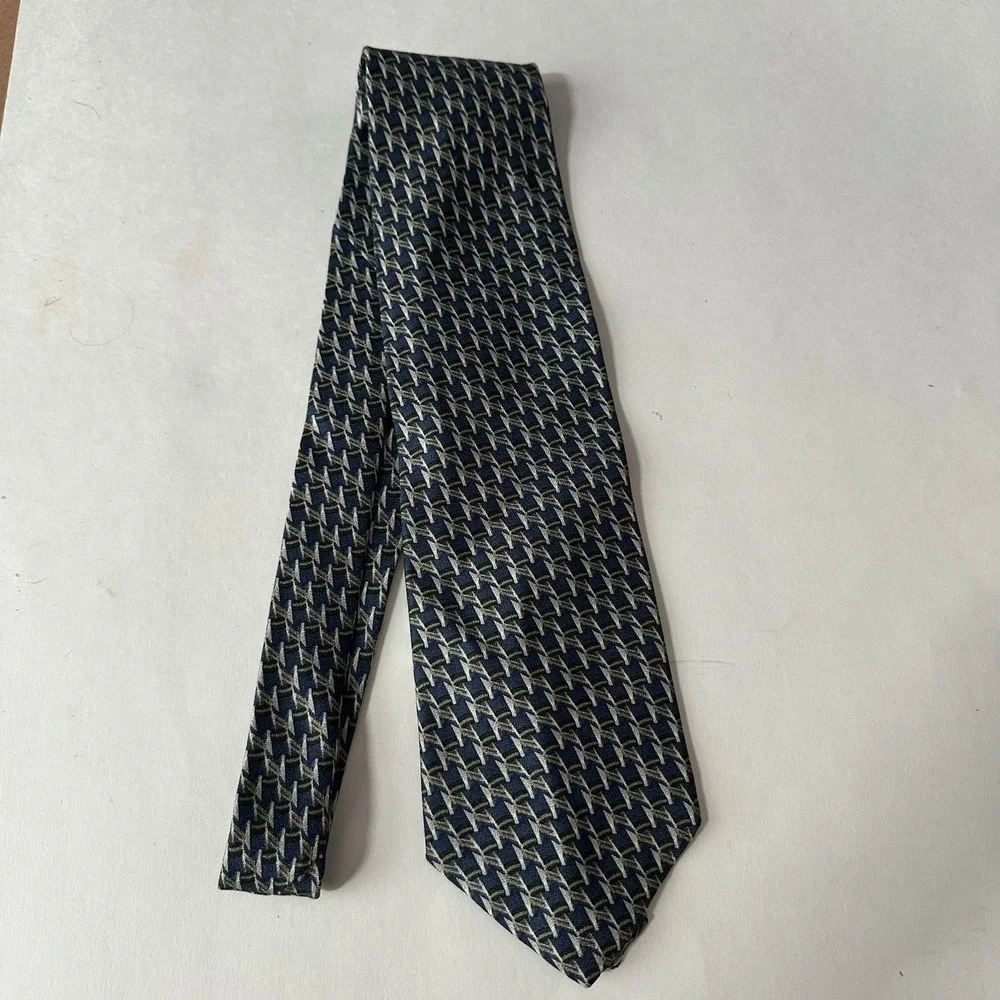 Henry Grethel Mens Navy Blue Silver Geometric Silk Necktie Classic Tie Corporate